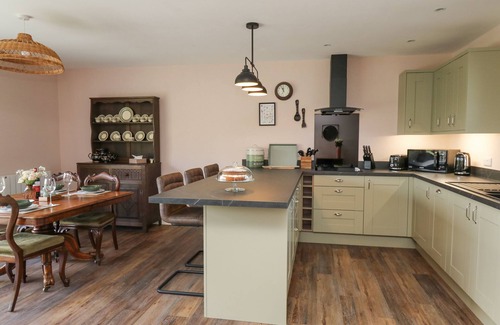 Llandrindod Wells Hütte | Dol Blodau