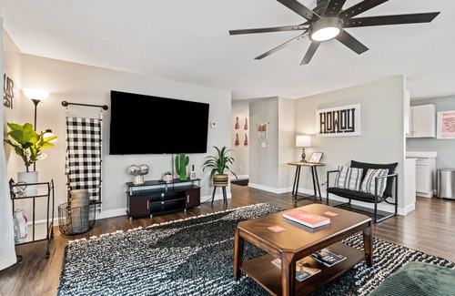 Huber Heights Haus | Dolly's Haven: 4BR, 2BA, Game-room, covered deck with fire-pit