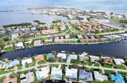 Cocoa Isles Haus | Dolphin Cove in Cocoa Beach Fl