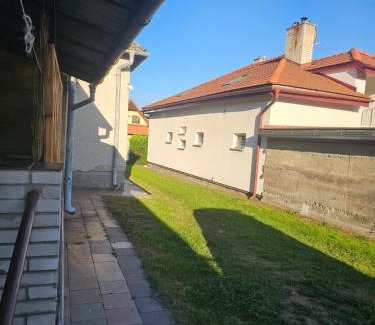 Kusin Haus | Dom v Obci Kusín