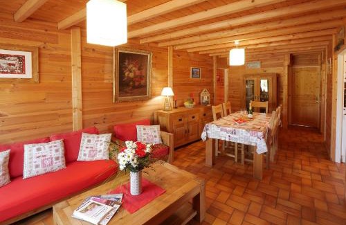Marnoz Haus | Domaine de Bellevue Gîte du Mont Begon