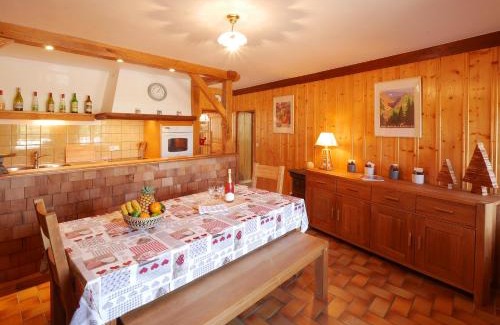 Marnoz Haus | Domaine de Bellevue Gîte du Mont Poupet