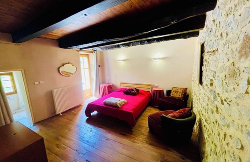 Lunas Bed & Breakfast | Domaine Soala, group gite