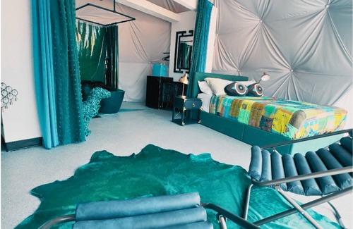 South Haven Resort | Dome 6: Groovy Green Oasis