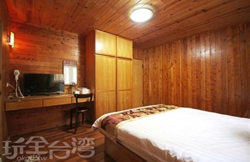 Zhushan Haus | Double Lake B&B