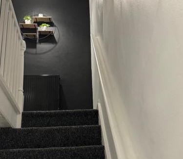 Gloucester Haus | Double Room Located 2 Minutes From Gloucester Royal Hospital