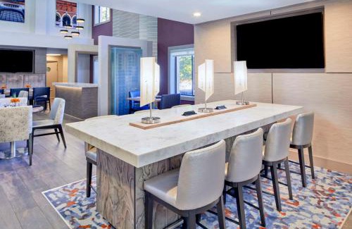 Alpharetta Hotel | DoubleTree by Hilton Atlanta Alpharetta-Windward