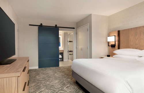 Canton Hotel | DoubleTree by Hilton Canton Downtown