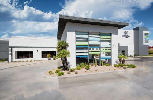 Chandler Hotel | DoubleTree by Hilton Chandler Phoenix, AZ