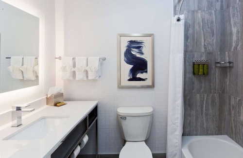 Dothan Hotel | DoubleTree by Hilton Dothan, AL