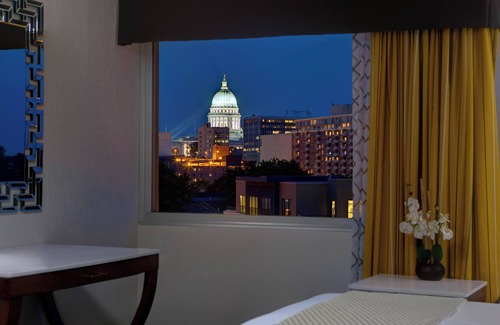 Madison Hotel | DoubleTree by Hilton Madison Downtown