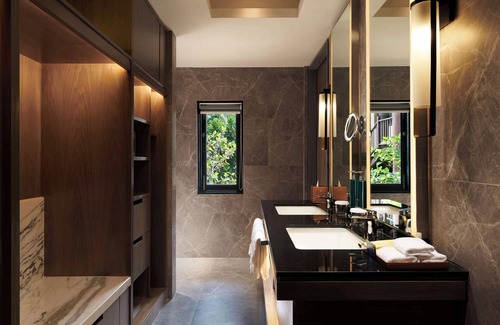 Putrajaya Hotel | DoubleTree by Hilton Putrajaya Lakeside