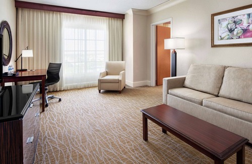 Sunrise Hotel | DoubleTree by Hilton Sunrise - Sawgrass Mills