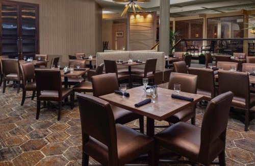 Overland Park Hotel | DoubleTree by Hilton Kansas City - Overland Park