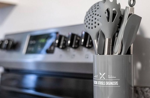 Augusta Wohnung | Downtown 2BD Unit | Sleeps 4 | Short or Long Term