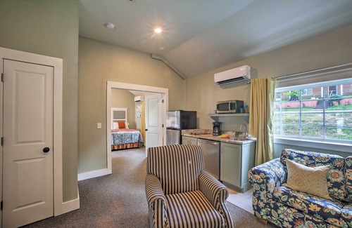 Downtown Branson Hütte | NEU-Cosy Cottage w / Zugang zum Pool in der Innenstadt von Branson