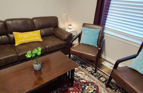 Noblesville Haus | Downtown Charm Two Bedroom Home