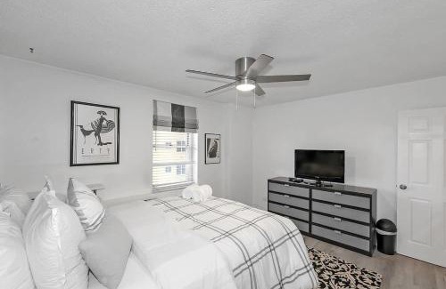 Downtown Atlanta Haus | Downtown Condo Walk to GWCC and Coca-Cola