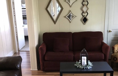 Holland Hütte | Downtown Cottage