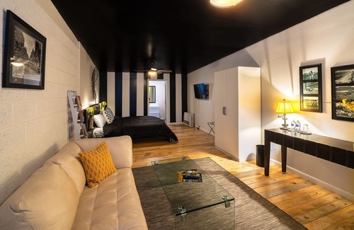 Southside Hütte | Downtown Contemporary / Vintage / Hartholzböden Makellos!