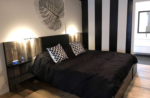 Southside Hütte | Downtown Contemporary / Vintage / Hartholzböden Makellos!