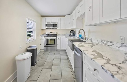 Downtown Historic District Haus | Wunderschönes, haustierfreundliches viktorianisches Haus in Gehweite zum historischen Viertel