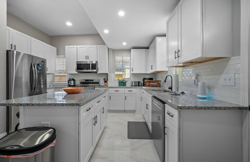 Mechanicsville Haus | Downtown Dream: 4bd Luxe Oasis Close to Downtown Atlanta