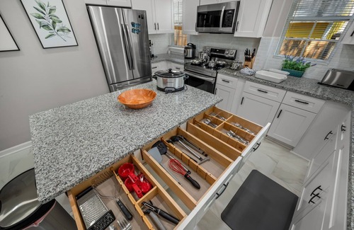 Mechanicsville Haus | Downtown Dream: 4bd Luxe Oasis Close to Downtown Atlanta