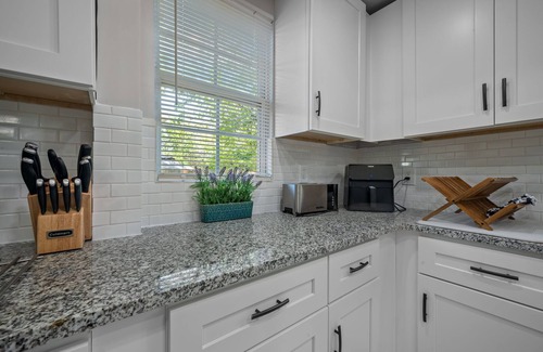 Mechanicsville Haus | Downtown Dream: 4bd Luxe Oasis Close to Downtown Atlanta