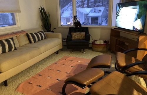 Grand Haven Haus | Downtown Duplex Upper with garage