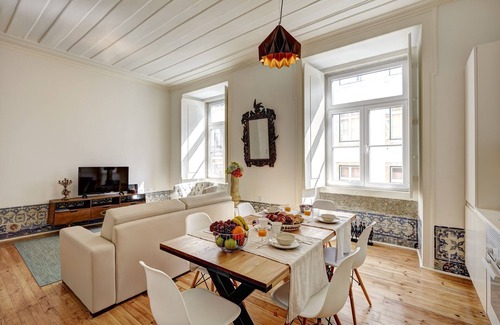 Santa Maria Maior Wohnung | Downtown Historic Center - Air Conditioning/Elevator
