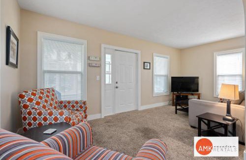 Holland Haus | Downtown Holland Charmer