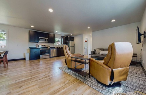 Kalispell Wohnung | Downtown Kalispell Retreat | Hot Tub | Walk to Breweries & Shops