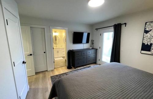 Wapato Point Haus | Downtown Manson convenient cottage 3BR/ 2BA.