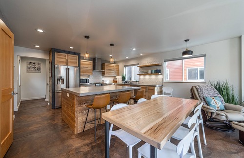 Heart of Missoula Haus | Downtown Missoula Low Key Luxury House