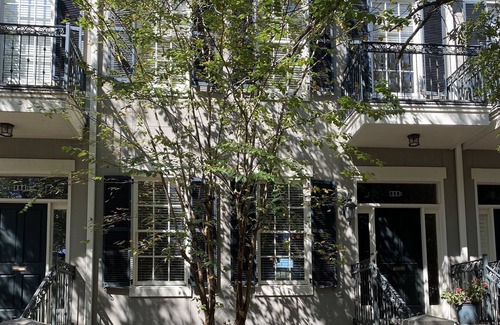 Central Business District Haus | Downtown Mobile, AL- 5 Minute Walk to Parades!