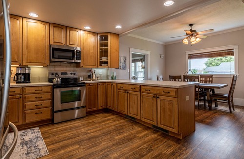 Powell Haus | Downtown Powell Place- Recently remodeled home in downtown Powell