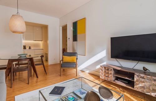 Santa Maria Maior Wohnung | Downtown Sleek Apartment by LovelyStay
