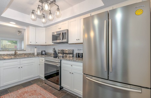 Holly Hill Haus | Coastal Bliss: Close to Everything