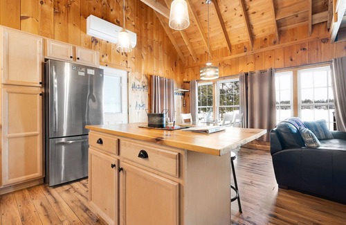 Bridgton Haus | Dream Lakefront Modern Cabin