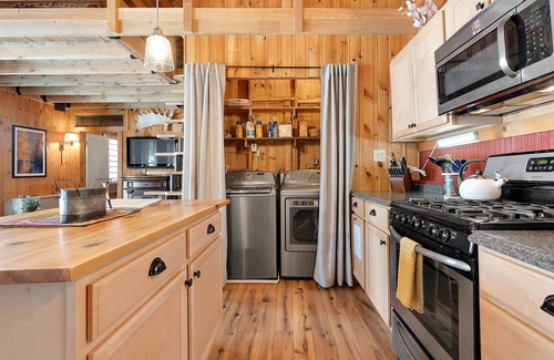 Bridgton Haus | Dream Lakefront Modern Cabin