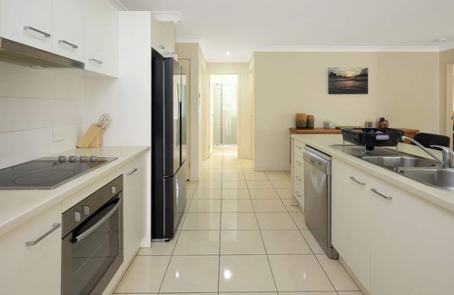 Shire of Sarina Haus | Dream On Ulysses - Quiet beachside family escape.