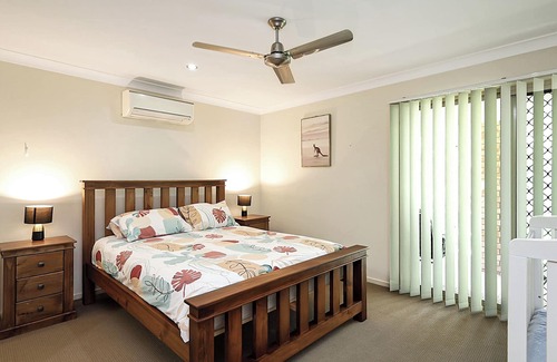 Shire of Sarina Haus | Dream On Ulysses - Quiet beachside family escape.