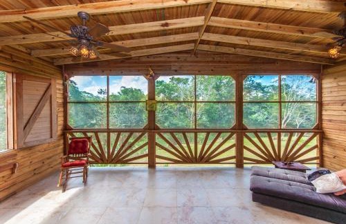 Teakettle Village Kabine | Dream Valley Belize