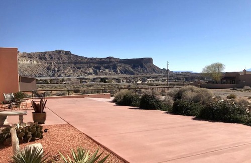 Big Water Bed & Breakfast | Dreamkatchers Lake Powell Bed & Breakfast