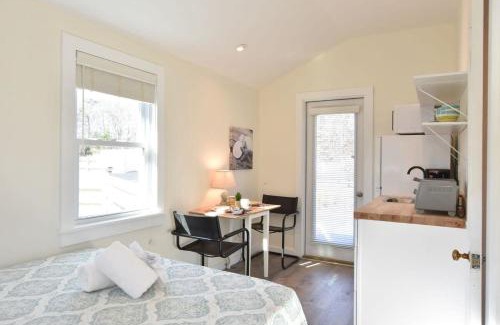 North Eastham Haus | Dreamy Cottage for Two Close to Beaches