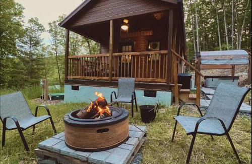 Luray Haus | Dreamy Couples Cabin in the Shenandoah Forrest