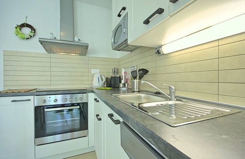 Liznjan Villa | Traumhafte Villa umgeben von herrlicher grüner Vegetation und mediterranen Pflanzen