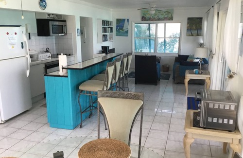 Great Exuma Eigentumswohnung | Driftwood First Floor Condo in Hoopers Bay mit herrlichem Blick