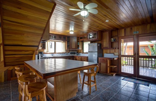 Placencia Wohnung | Driftwood Gardens Guesthouse